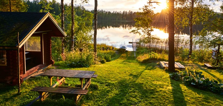 Cabin on Lake CROPPED